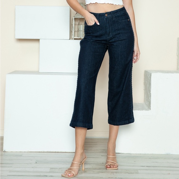 NWT Judy Blue PLUS + REG Size Dark Wash Braided Side Seam Cropped Wide Leg Jeans - Picture 4 of 10